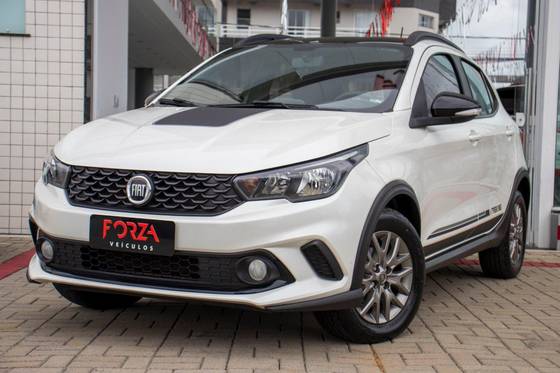 FIAT ARGO 1.8 E.TORQ FLEX TREKKING AT6